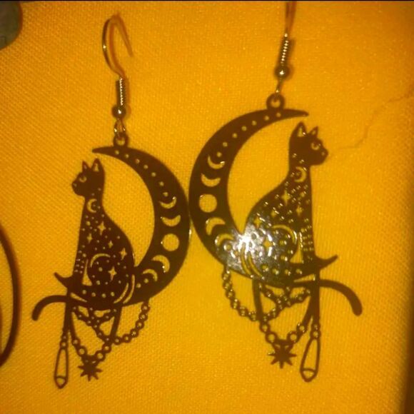 Hand crafted halloween dangle earrings - Picture 15 of 15